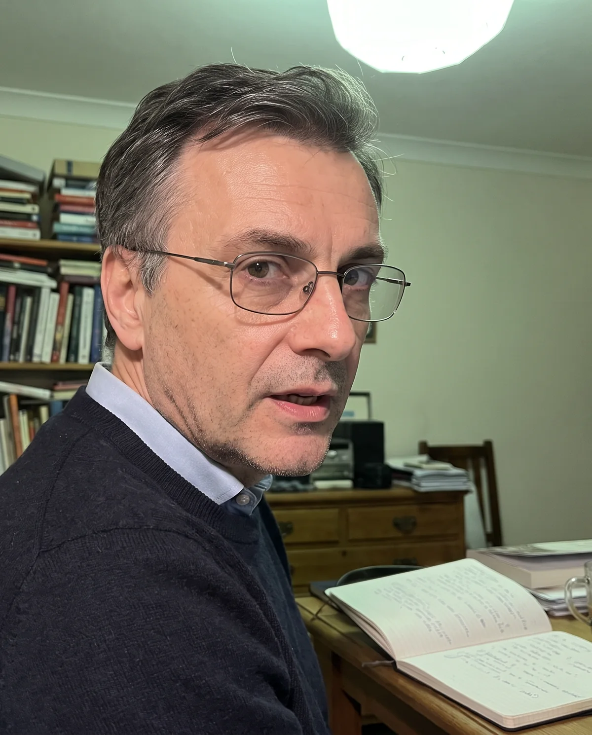 Явор Марков в кабинета си